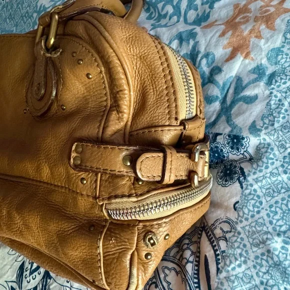 Chloe Brown and Gold Satchel with Vintage Appeal - Picture 6 of 12